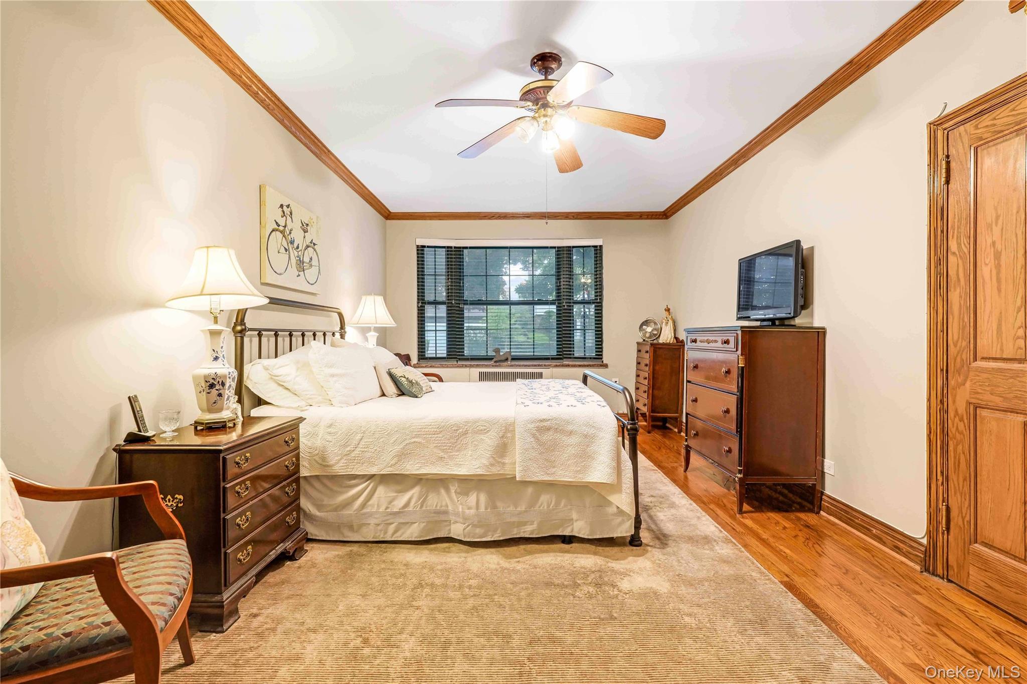 #14 photo, 94-11 69th Avenue, Forest Hills , NY 11375