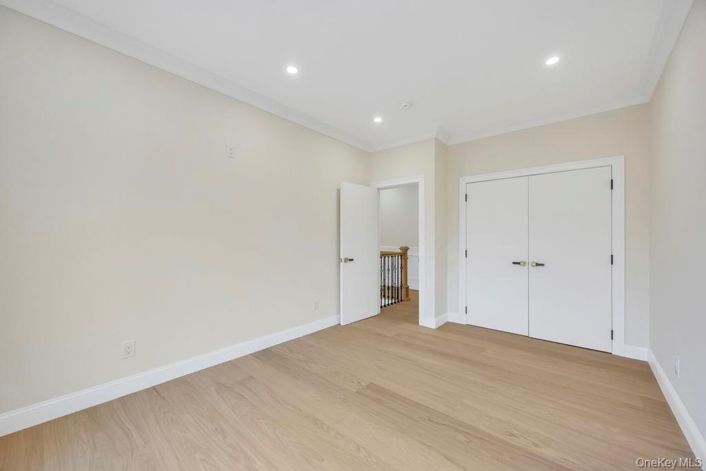 #19 photo, 148 Meridian Road, מחוז נסאו Levittown , NY 11756