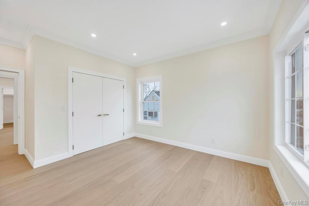 #20 photo, 148 Meridian Road, מחוז נסאו Levittown , NY 11756