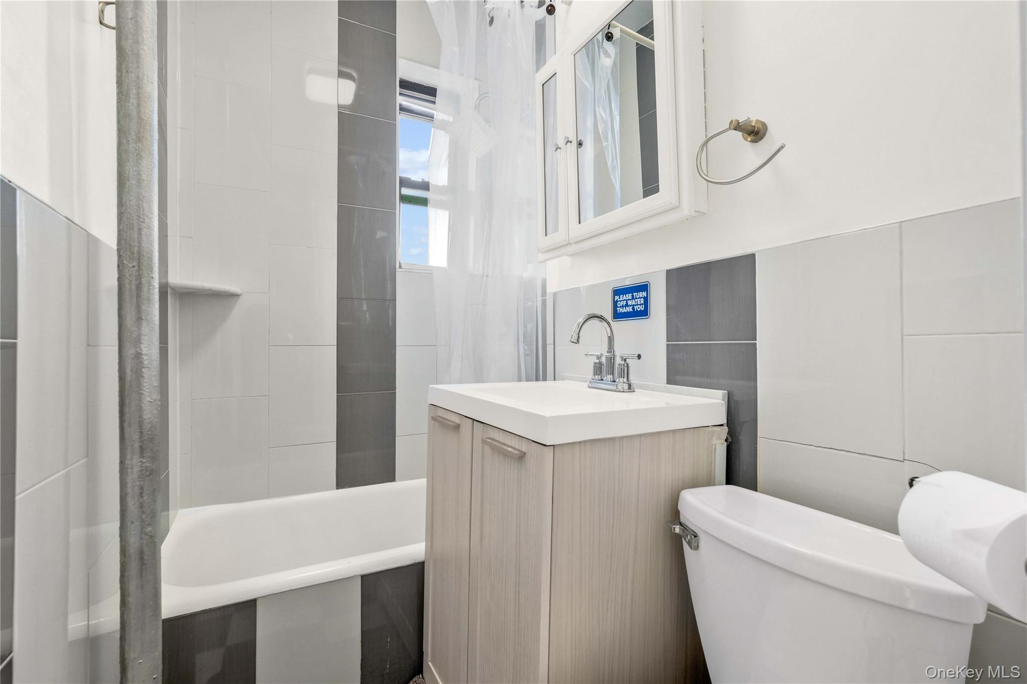 #9 photo, 21-78 35th Street, Astoria , NY 11103