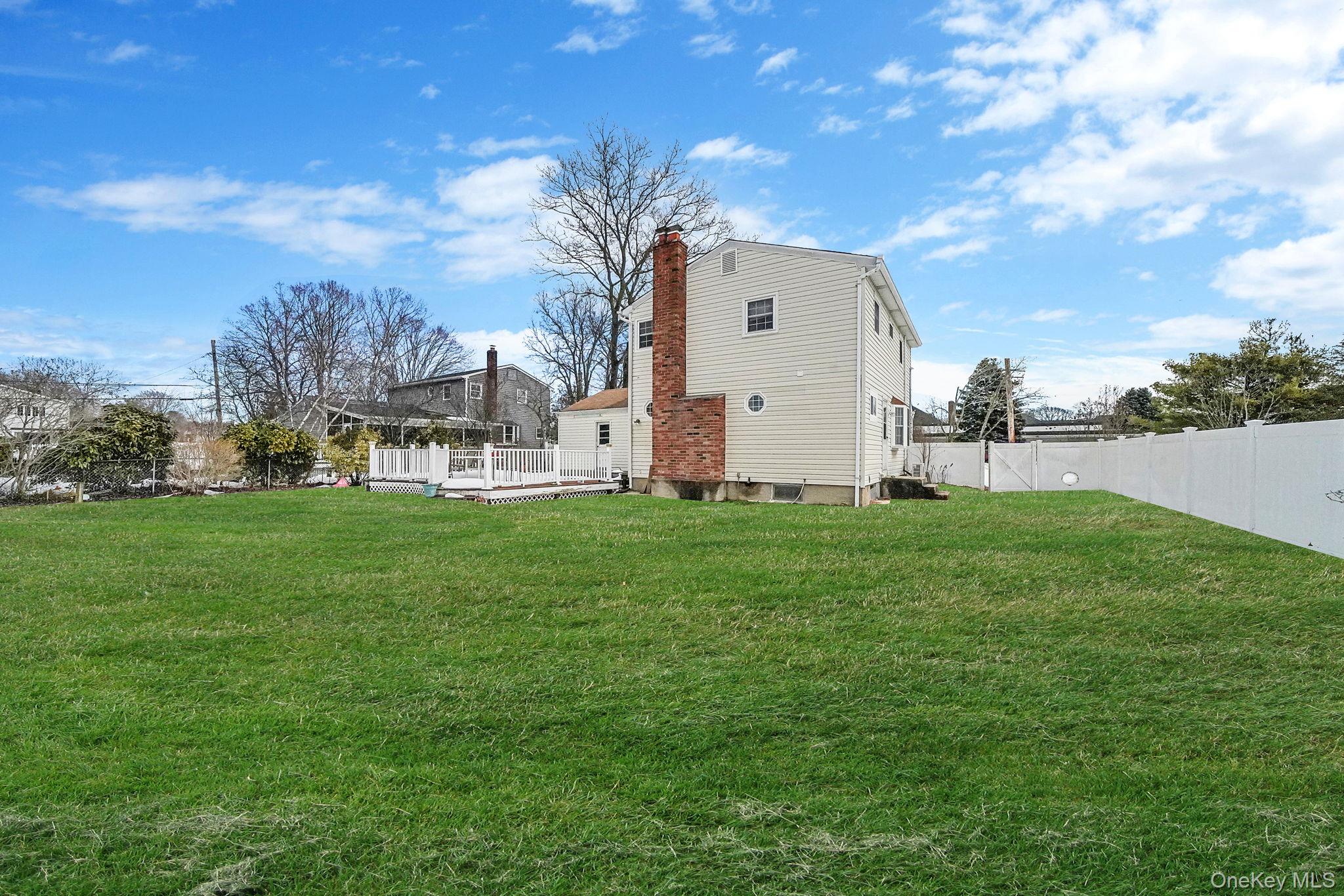 #15 photo, 38 Pamlico Avenue, Ronkonkoma , NY 11779