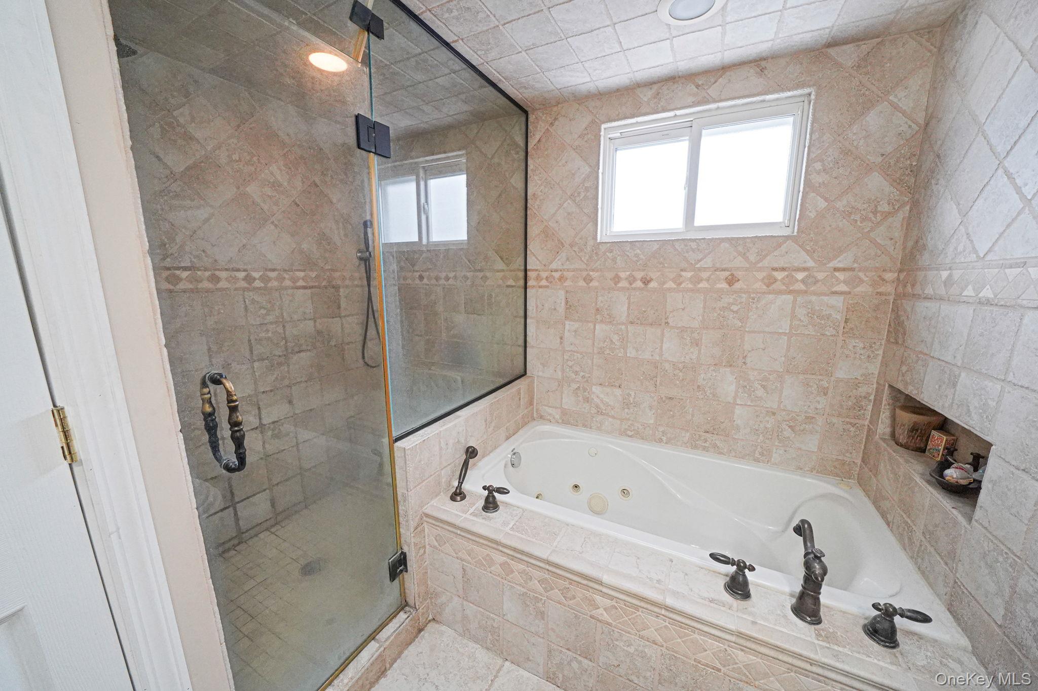 #9 photo, 38 Pamlico Avenue, Ronkonkoma , NY 11779