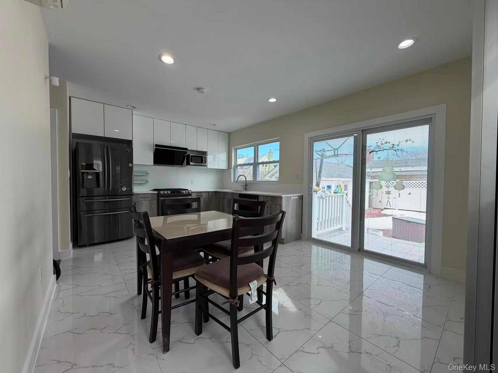 #12 photo, 30 Herkomer Street, New Hyde Park , NY 11040