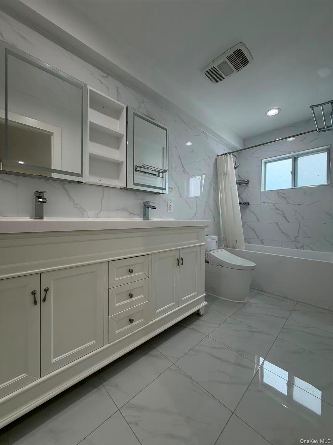 #14 photo, 30 Herkomer Street, New Hyde Park , NY 11040