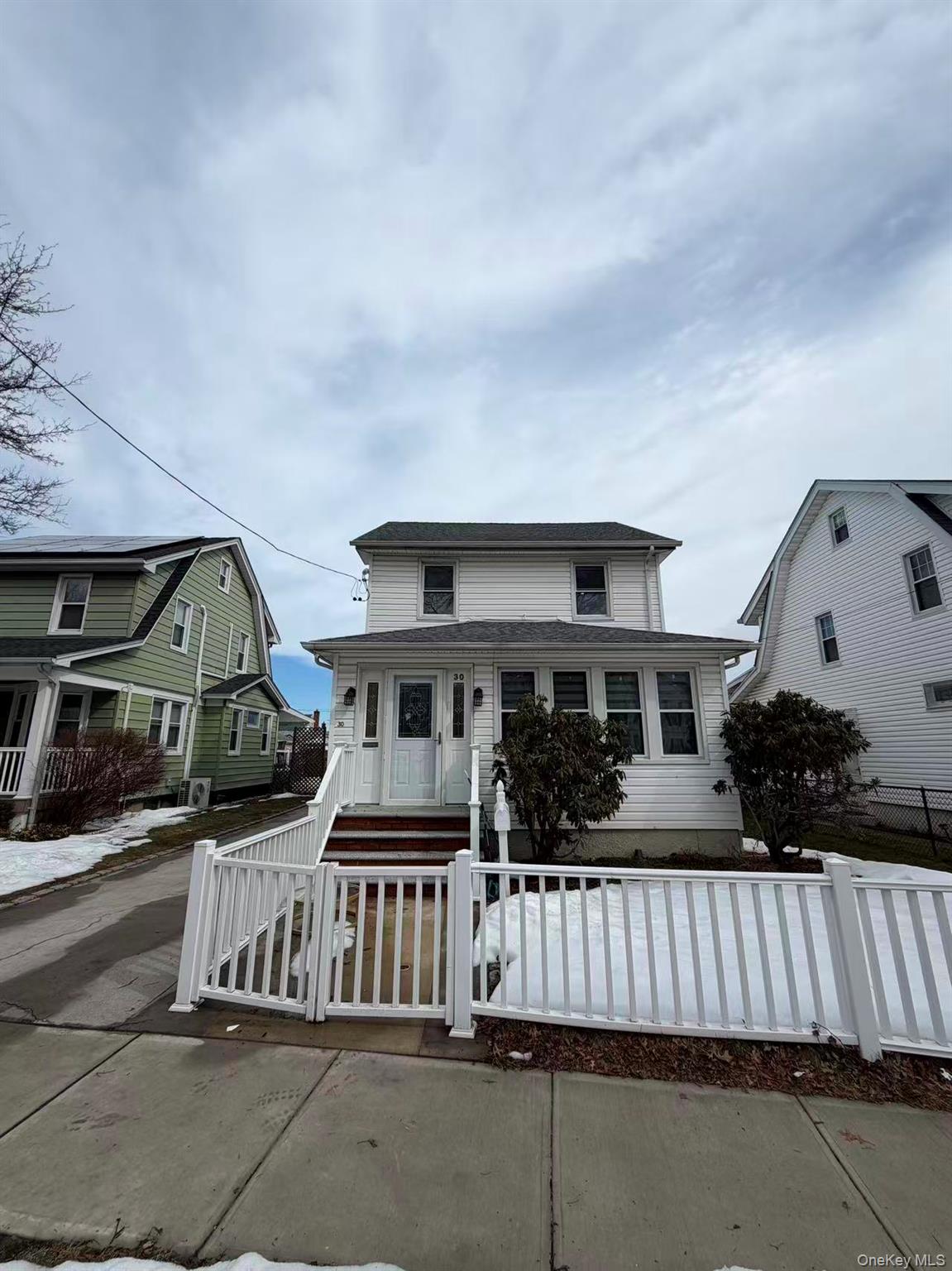 #2 photo, 30 Herkomer Street, New Hyde Park , NY 11040