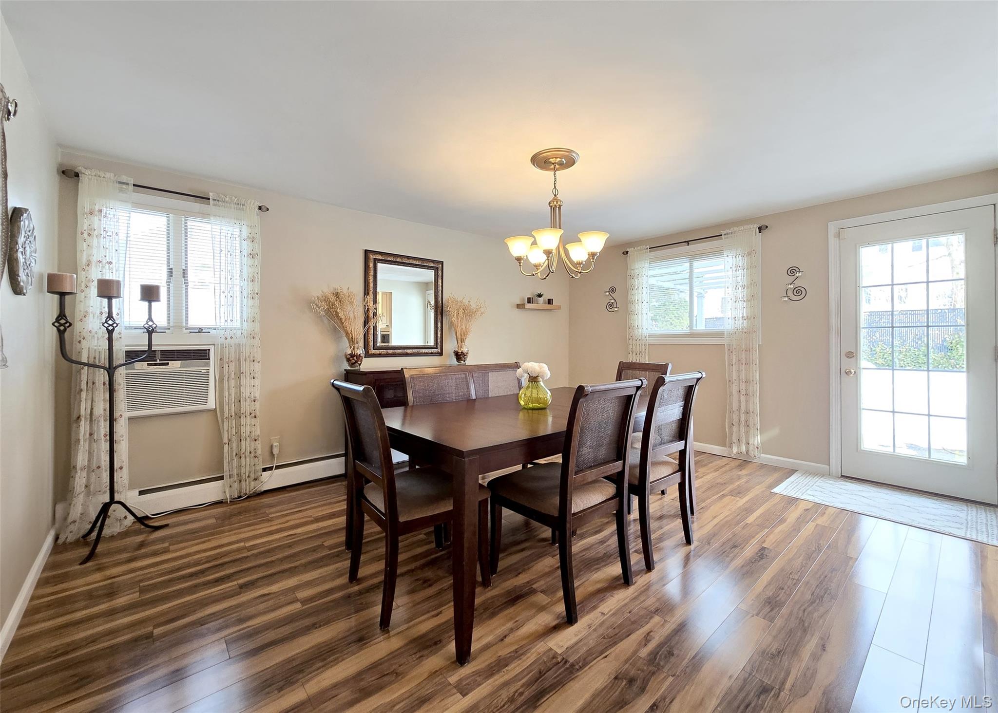 #7 photo, 59 Holiday Park Drive, 롱 아일랜드 Centereach , NY 11720