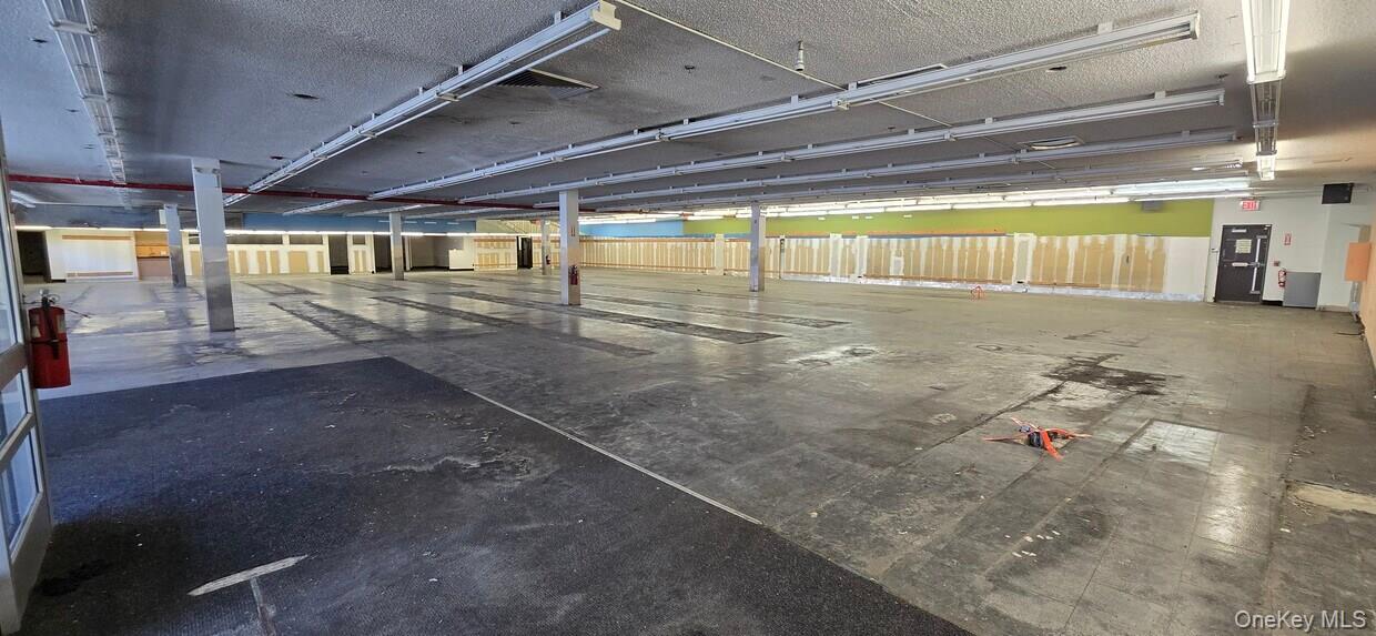 #3 photo, 44-15 Kissena Blvd, 플러싱 Flushing , NY 11355