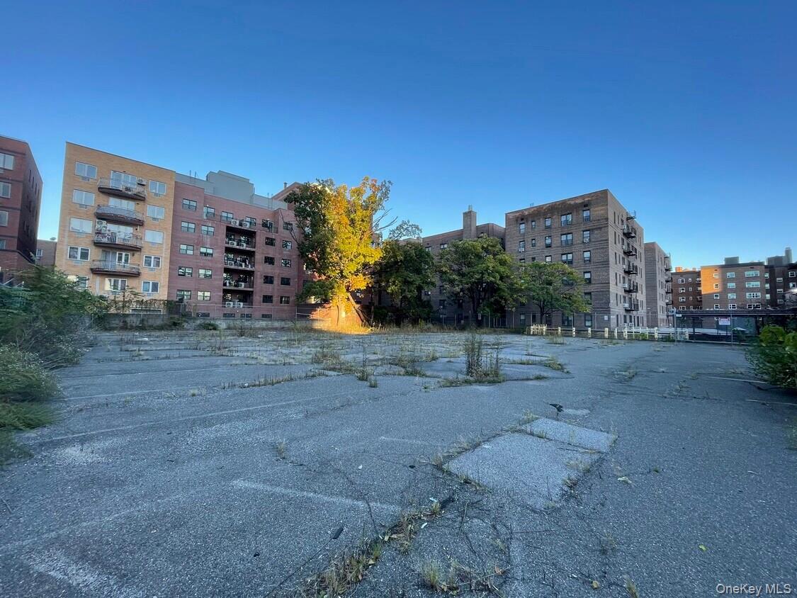 #5 photo, 44-15 Kissena Blvd, 플러싱 Flushing , NY 11355