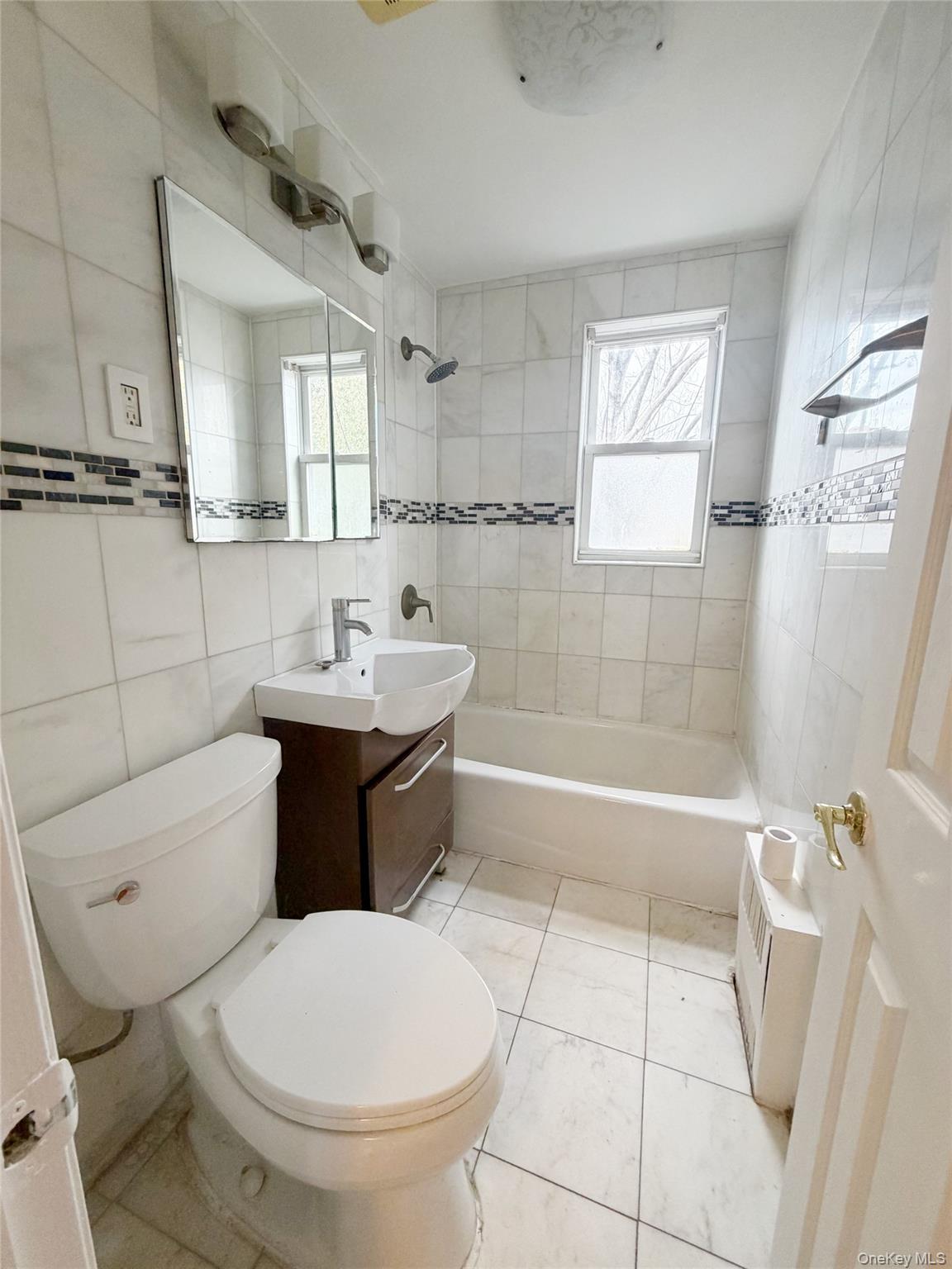 #9 photo, 10-25 115th Street, College Point , NY 11356