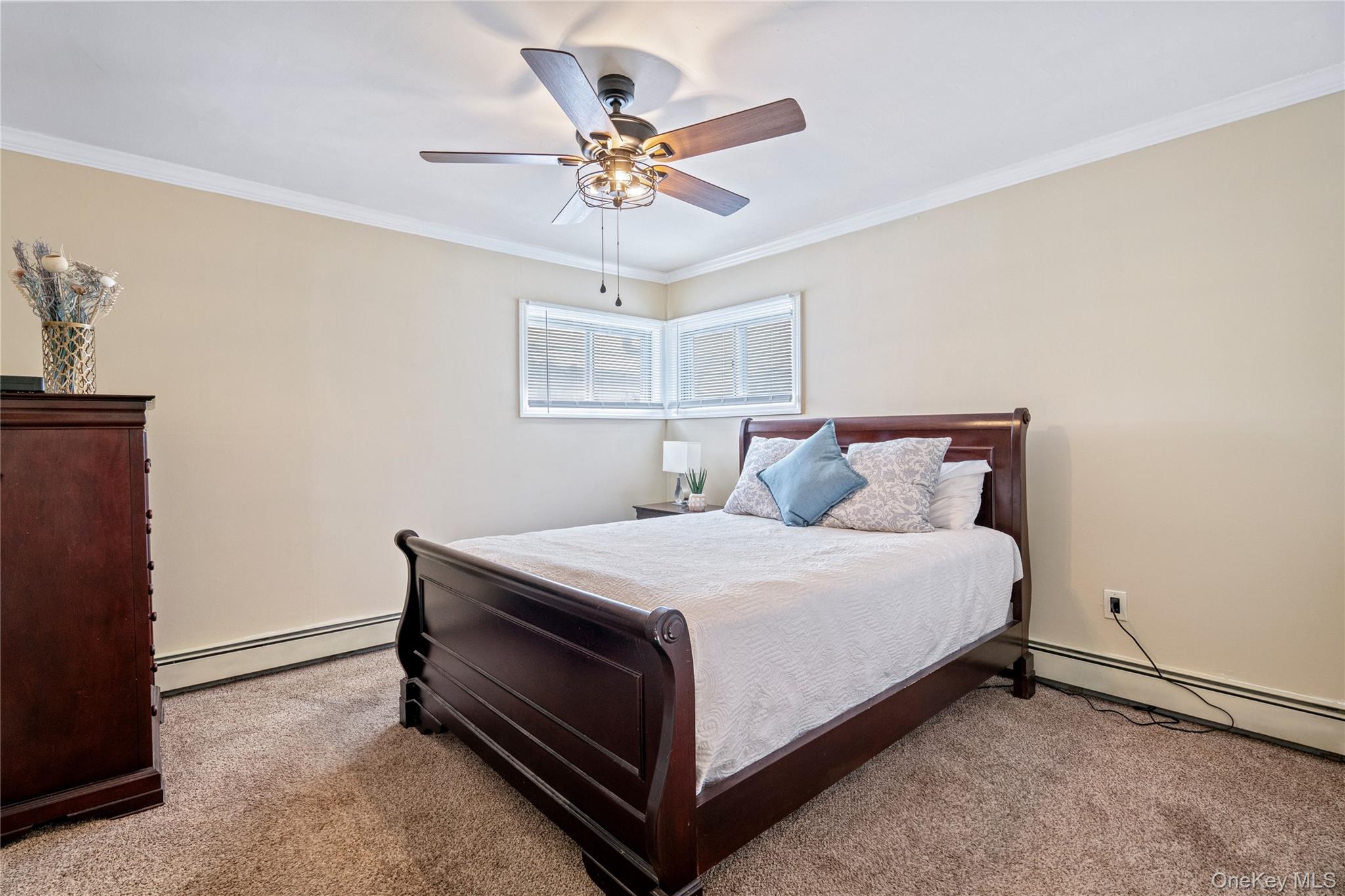 #10 photo, 68 Summer Lane, Hicksville , NY 11801