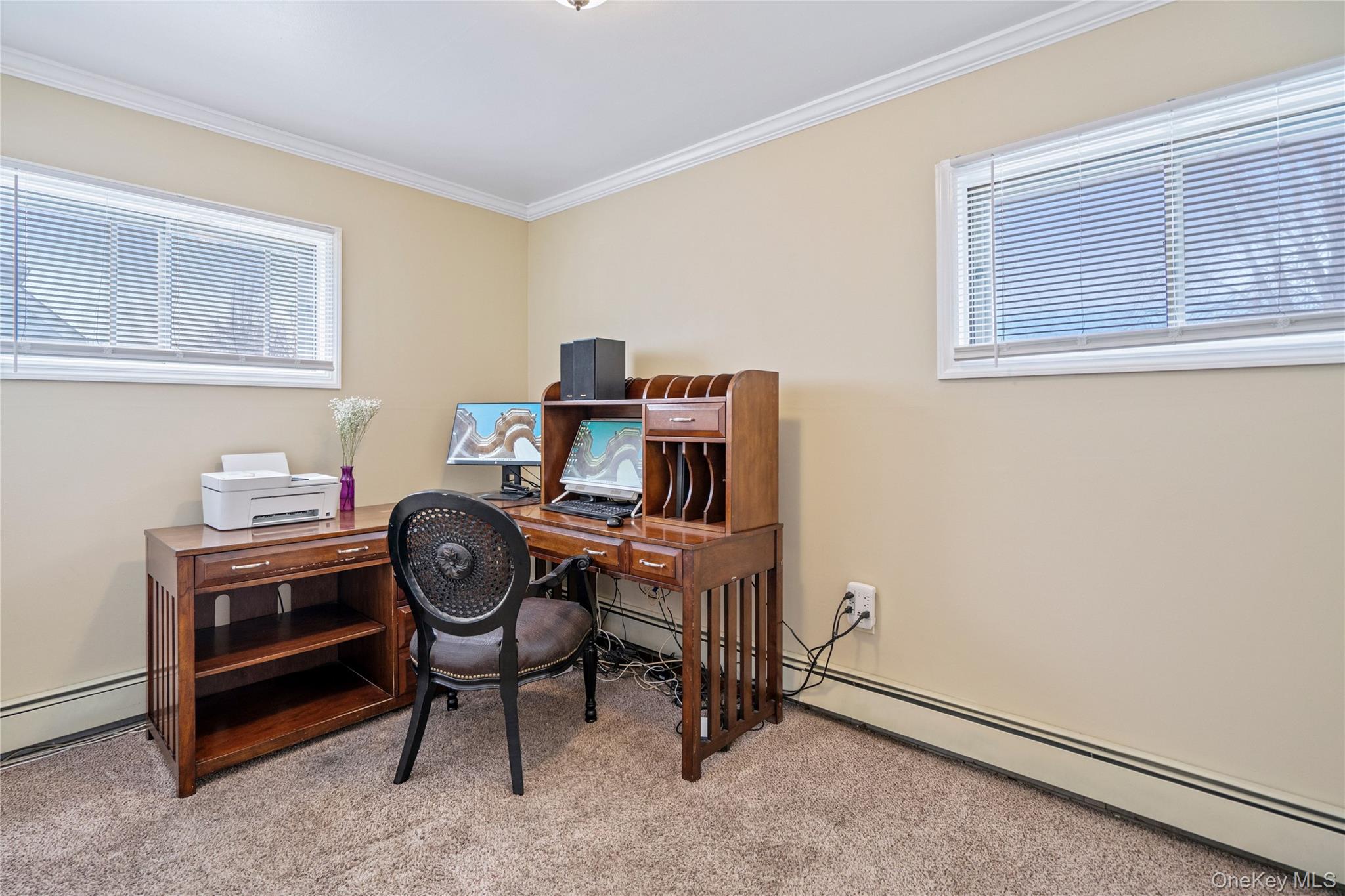 #11 photo, 68 Summer Lane, Hicksville , NY 11801