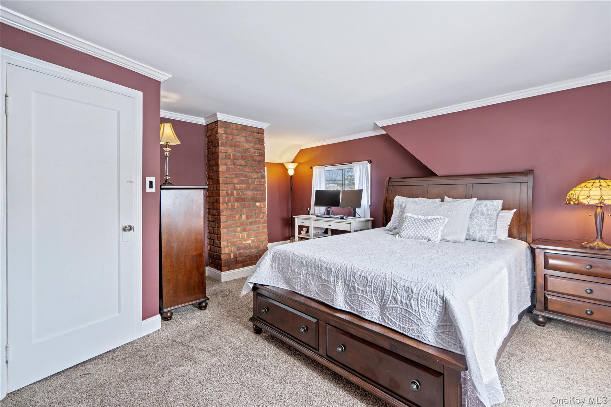 #16 photo, 68 Summer Lane, Hicksville , NY 11801