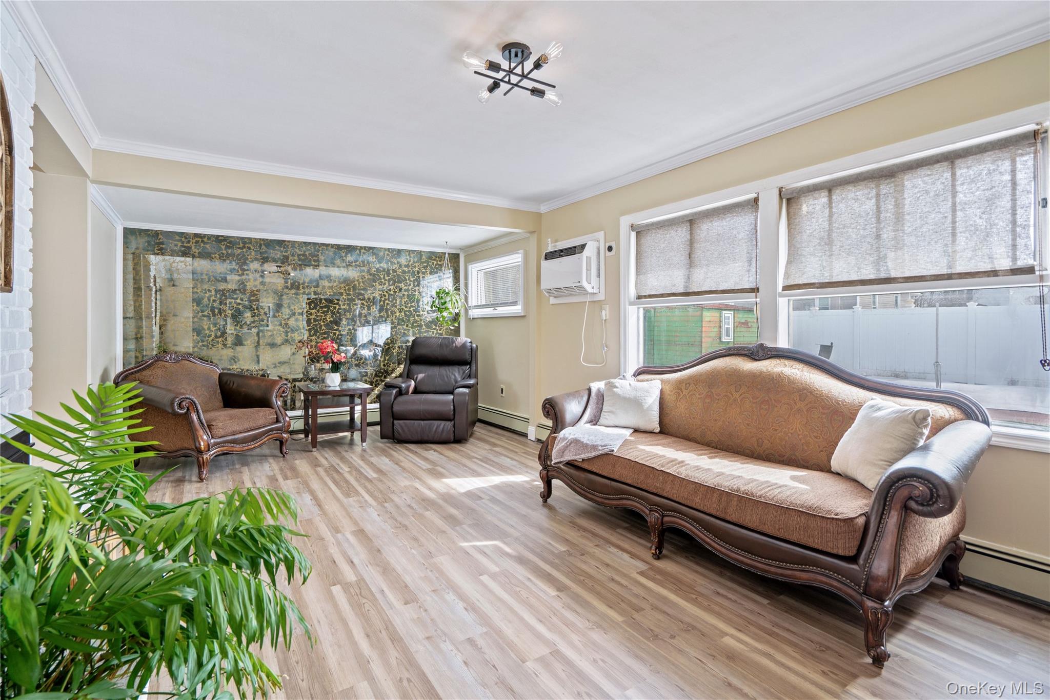 #9 photo, 68 Summer Lane, Hicksville , NY 11801