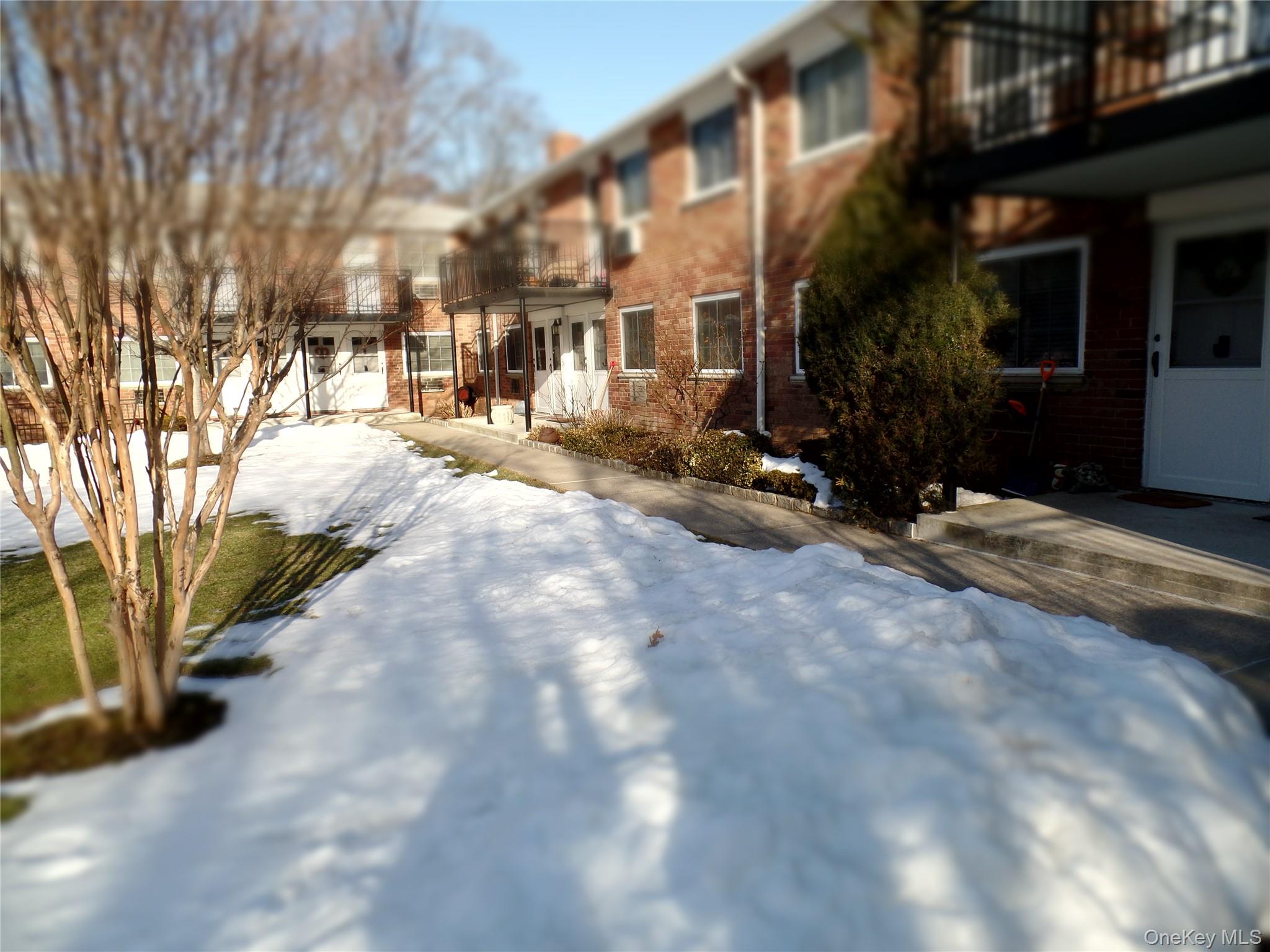 #1 photo, 1233 Melville Rd, Farmingdale , NY 11735