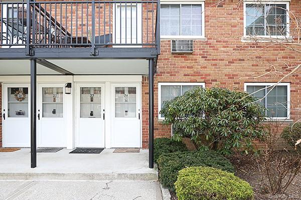 #20 photo, 1233 Melville Rd, Farmingdale , NY 11735