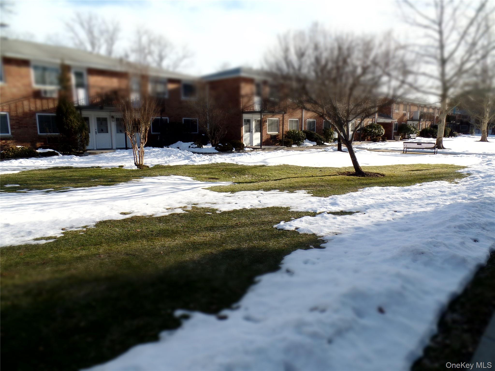 #7 photo, 1233 Melville Rd, Farmingdale , NY 11735