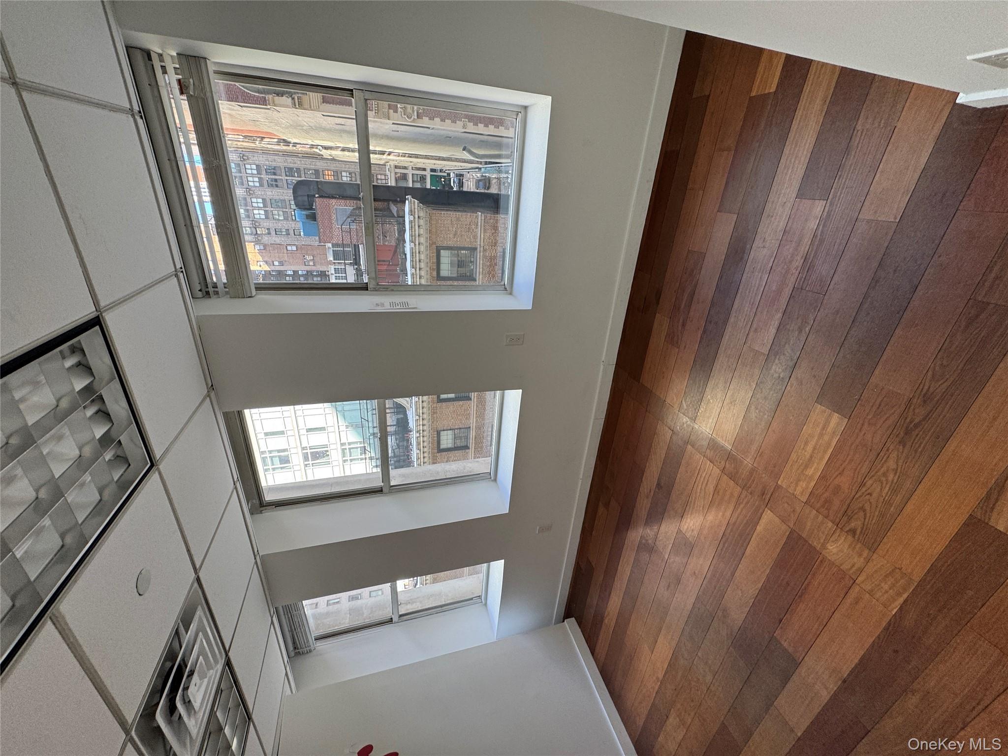 #3 photo, 315 Fifth Ave Fifth Avenue, New York (Manhattan) , NY 10016