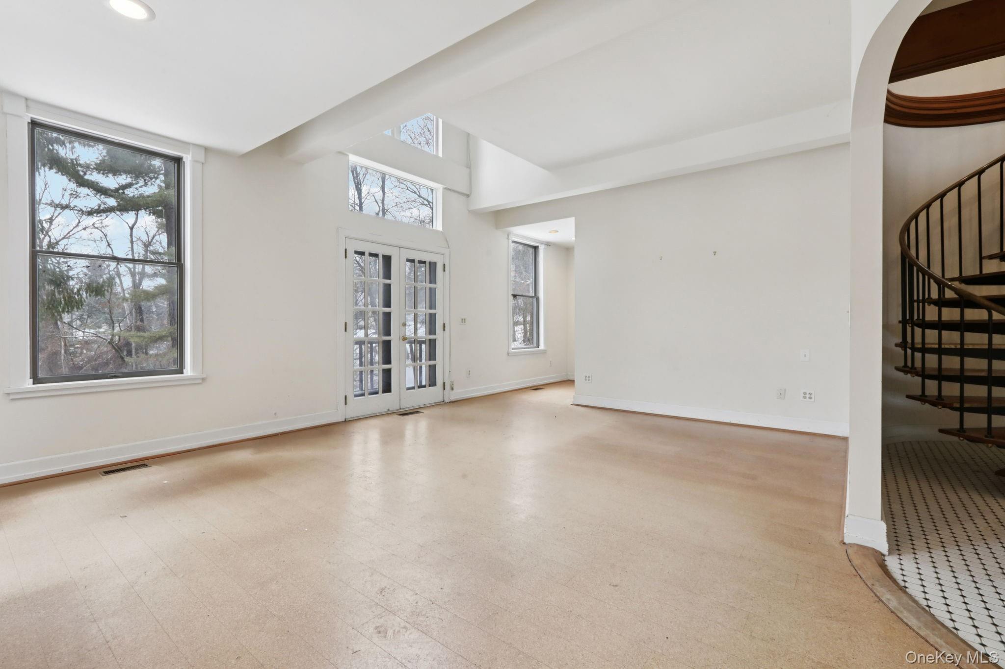 #19 photo, 32 E Lake Stable Road, Tuxedo Park , NY 10987