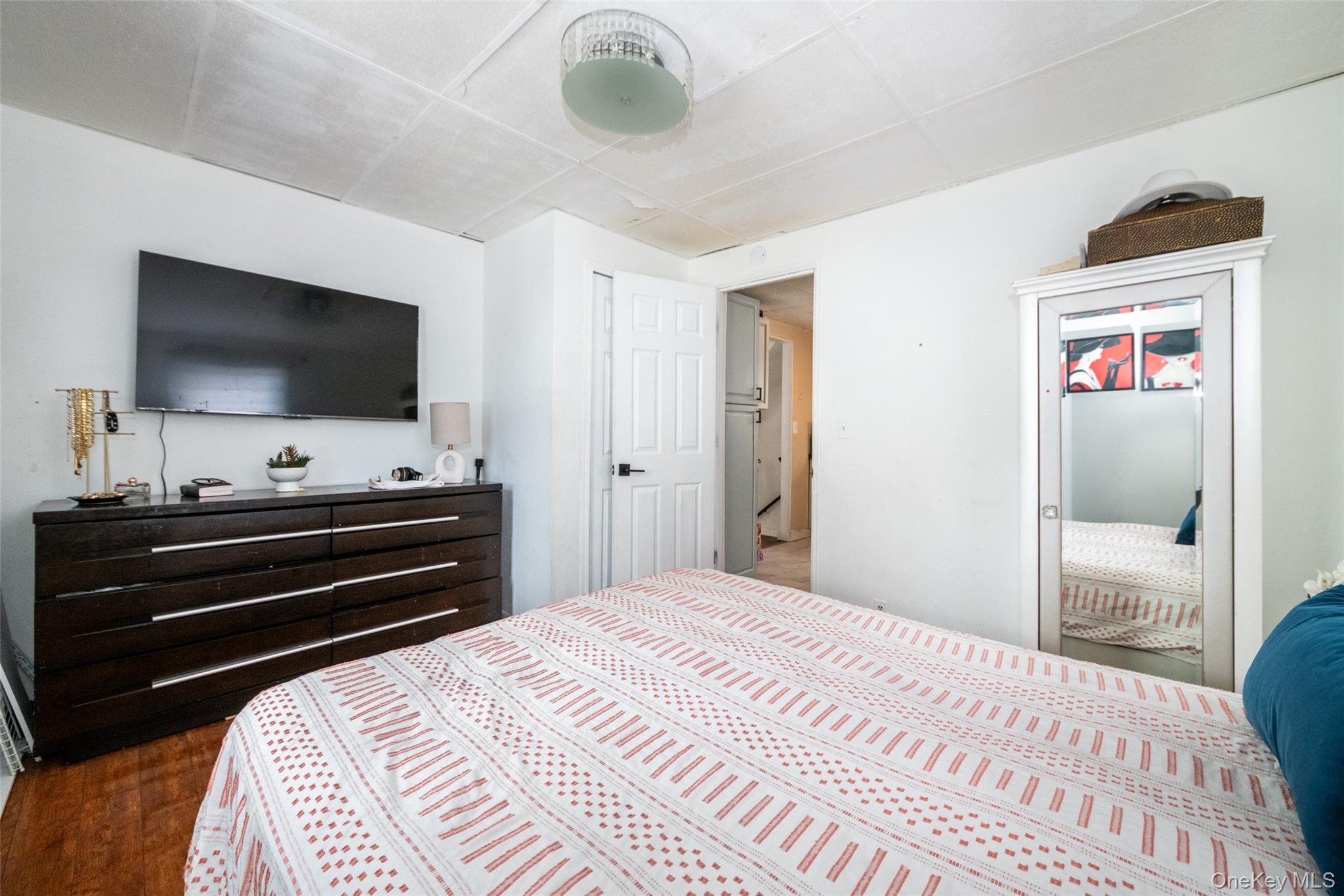 #18 photo, 24 5th Avenue, New Rochelle , NY 10801