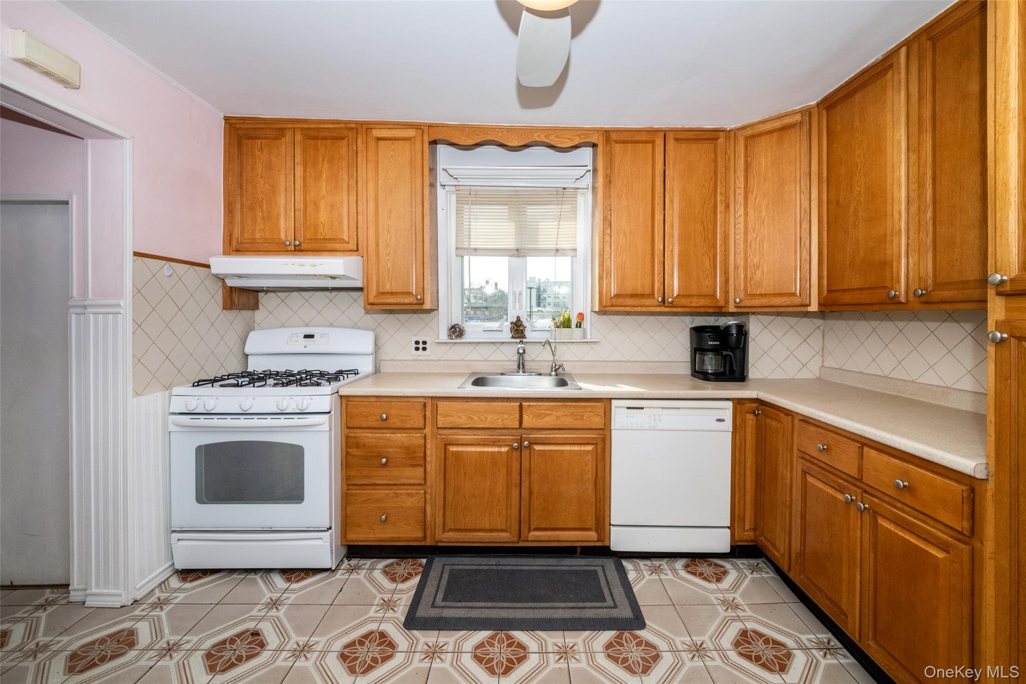 #2 photo, 24 5th Avenue, New Rochelle , NY 10801