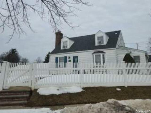 #1 photo, 281 Anchor Way, Uniondale , NY 11553