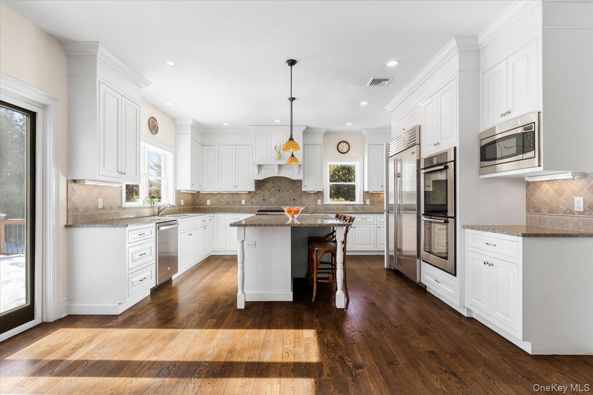 #8 photo, 12 OLD LYME Road, Scarsdale , NY 10583