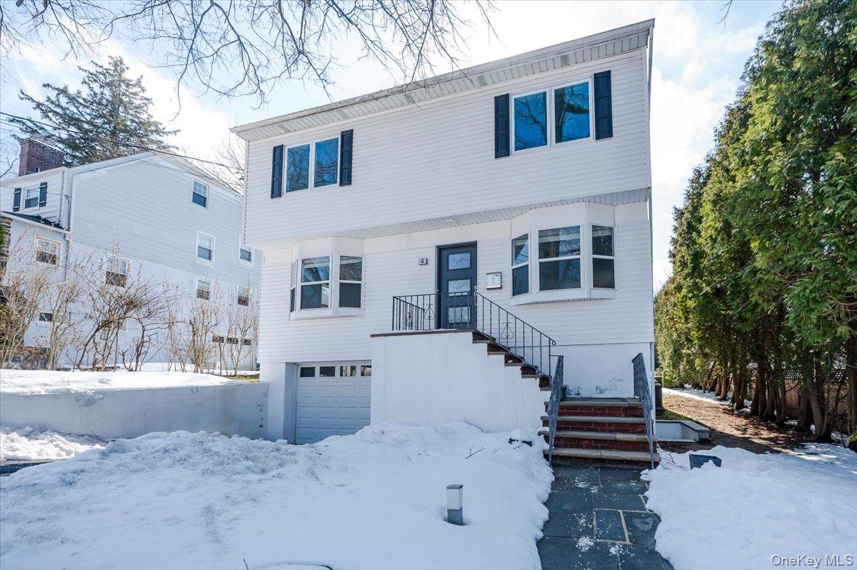 #2 photo, 4 Lawrence Place, Pelham , NY 10803