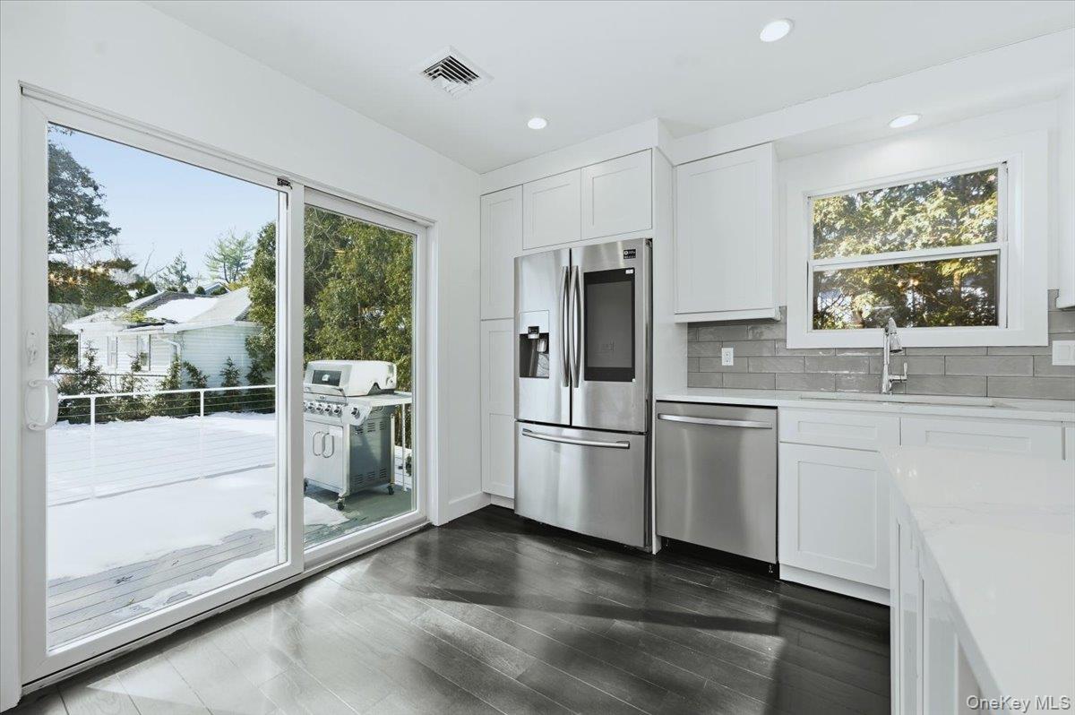 #6 photo, 4 Lawrence Place, Pelham , NY 10803