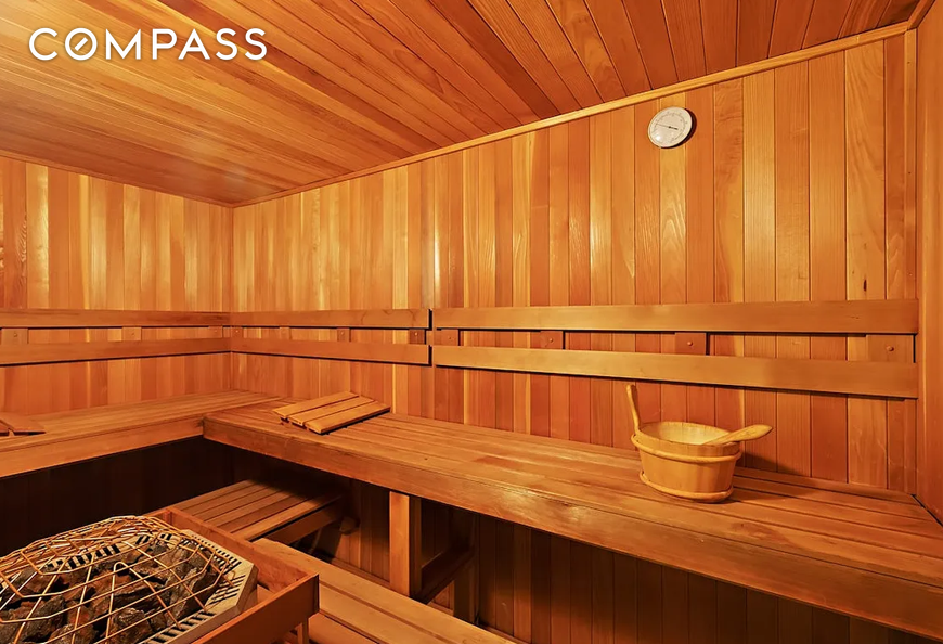 #13 photo, 351 E 51st Street, Midtown East , NY 10022