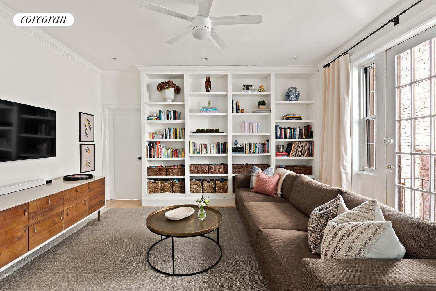 #3 photo, 76 REMSEN Street, Brooklyn Heights , NY 11201