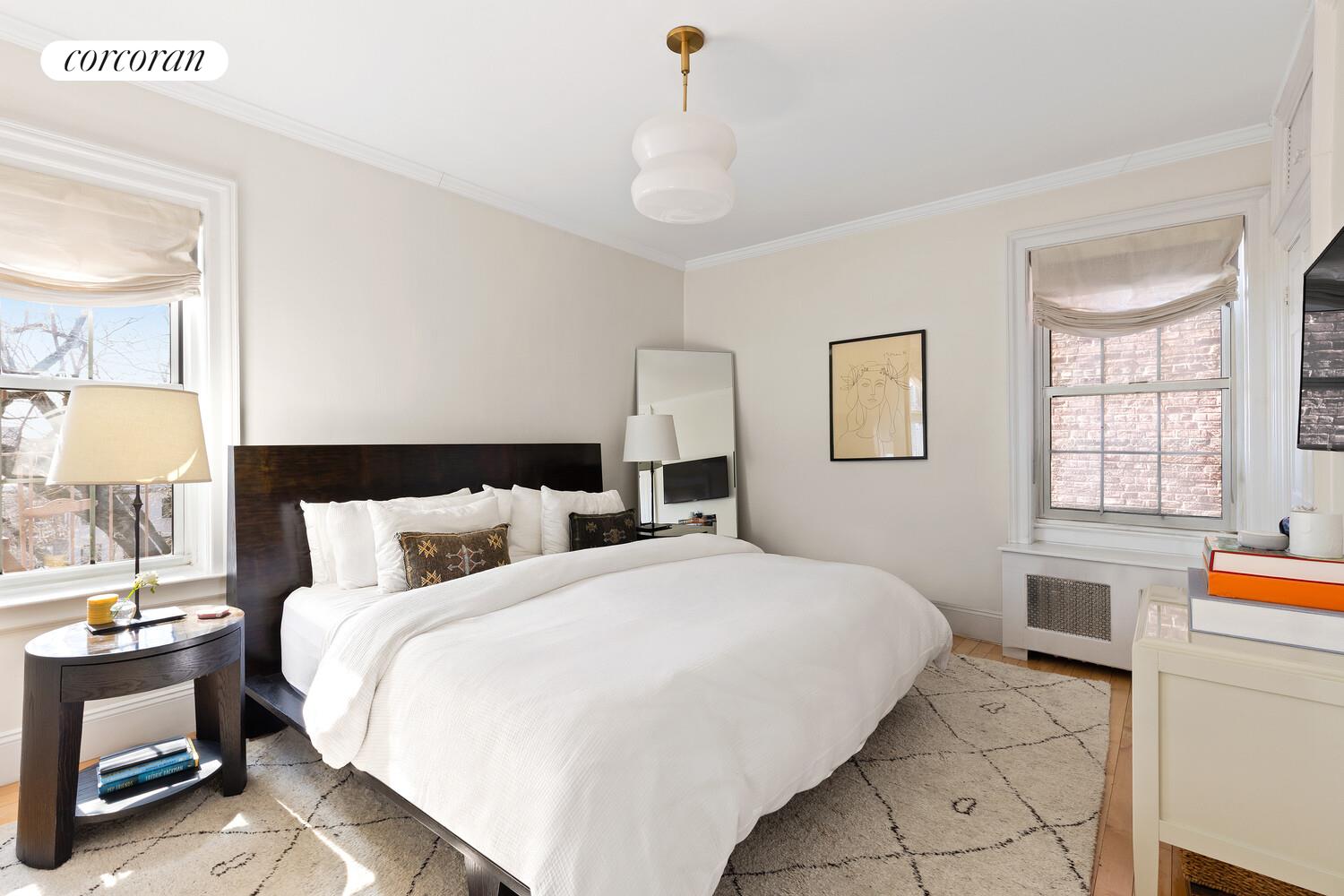 #8 photo, 76 REMSEN Street, Brooklyn Heights , NY 11201