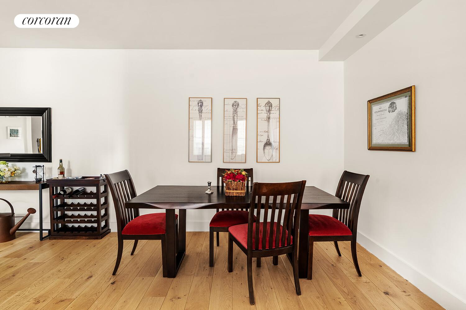 #5 photo, 145 HICKS Street, ब्रुकलीन Brooklyn Heights , NY 11201