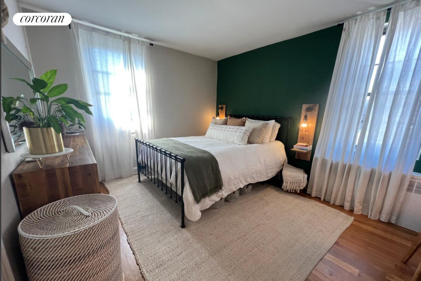 #4 photo, 441 CONVENT Avenue, מנהטן Hamilton Heights , NY 10031