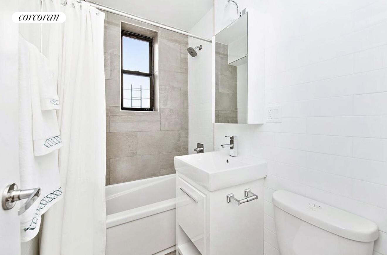 #6 photo, 441 CONVENT Avenue, מנהטן Hamilton Heights , NY 10031