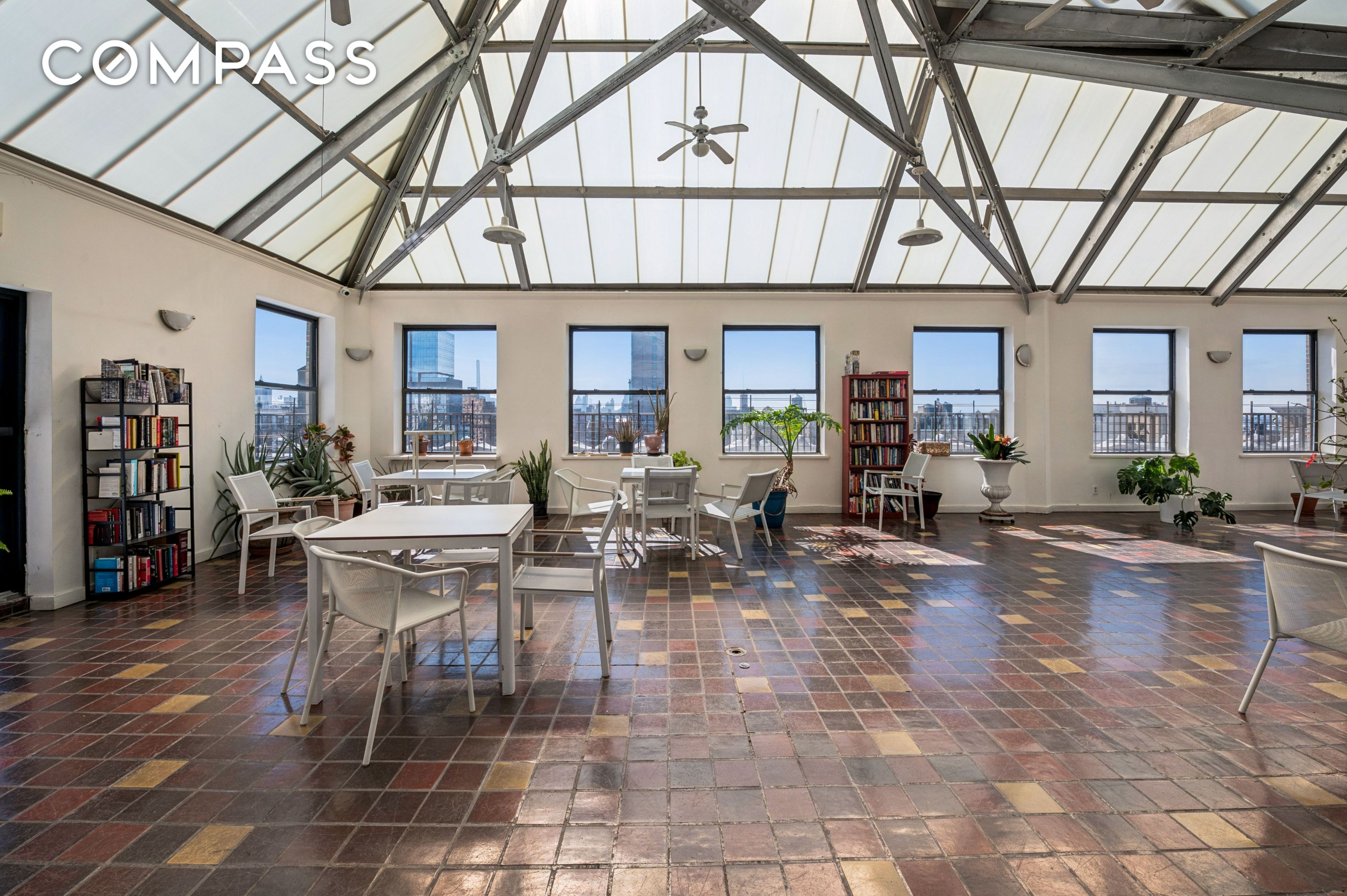 #11 photo, 235 W 102nd Street, 曼哈頓 上西城 Upper West Side , NY 10025