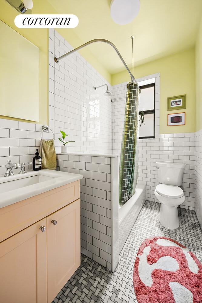 #9 photo, 255 EASTERN Parkway, Crown Heights , NY 11238