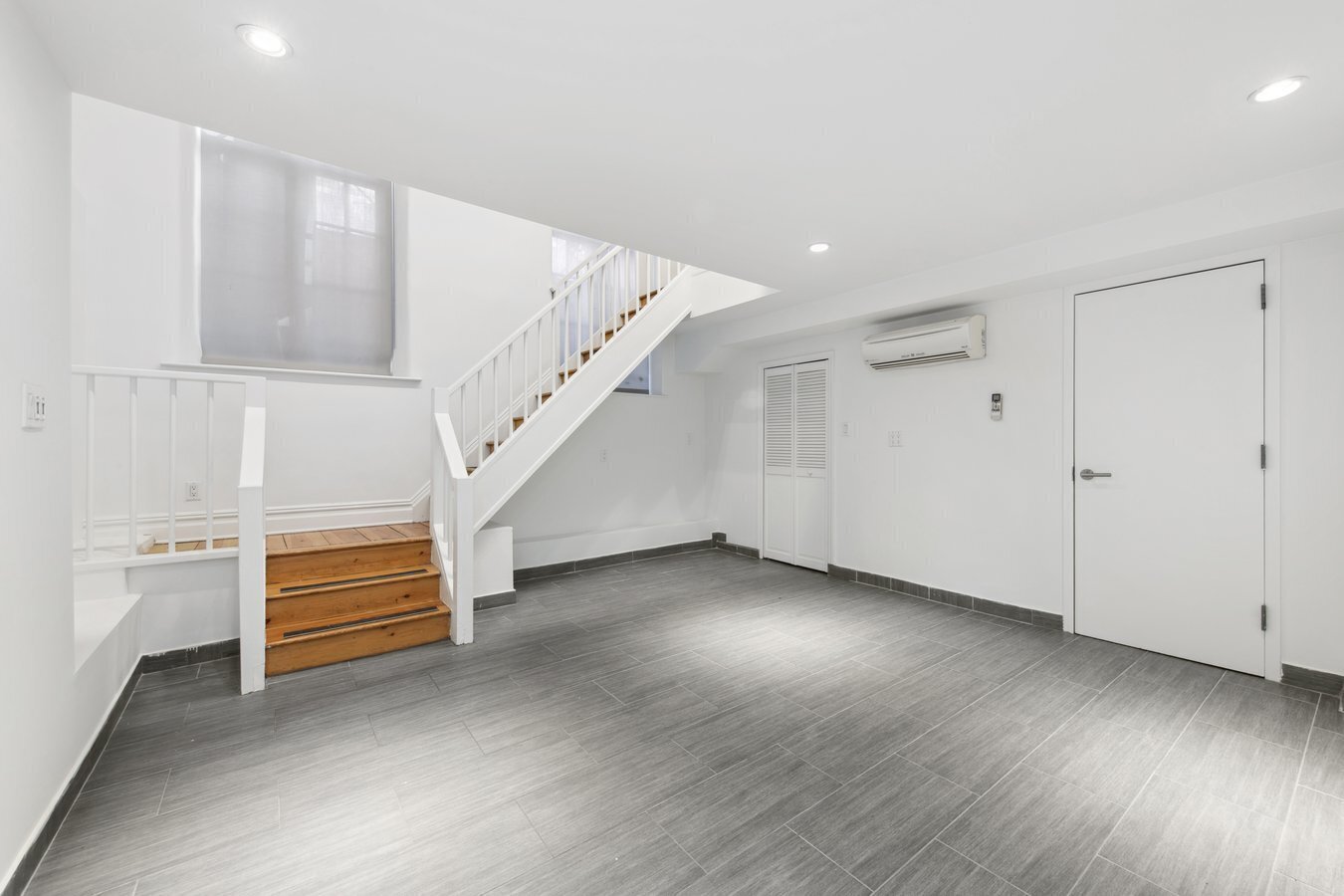 #13 photo, 54 Morton Street, West Village , NY 10014