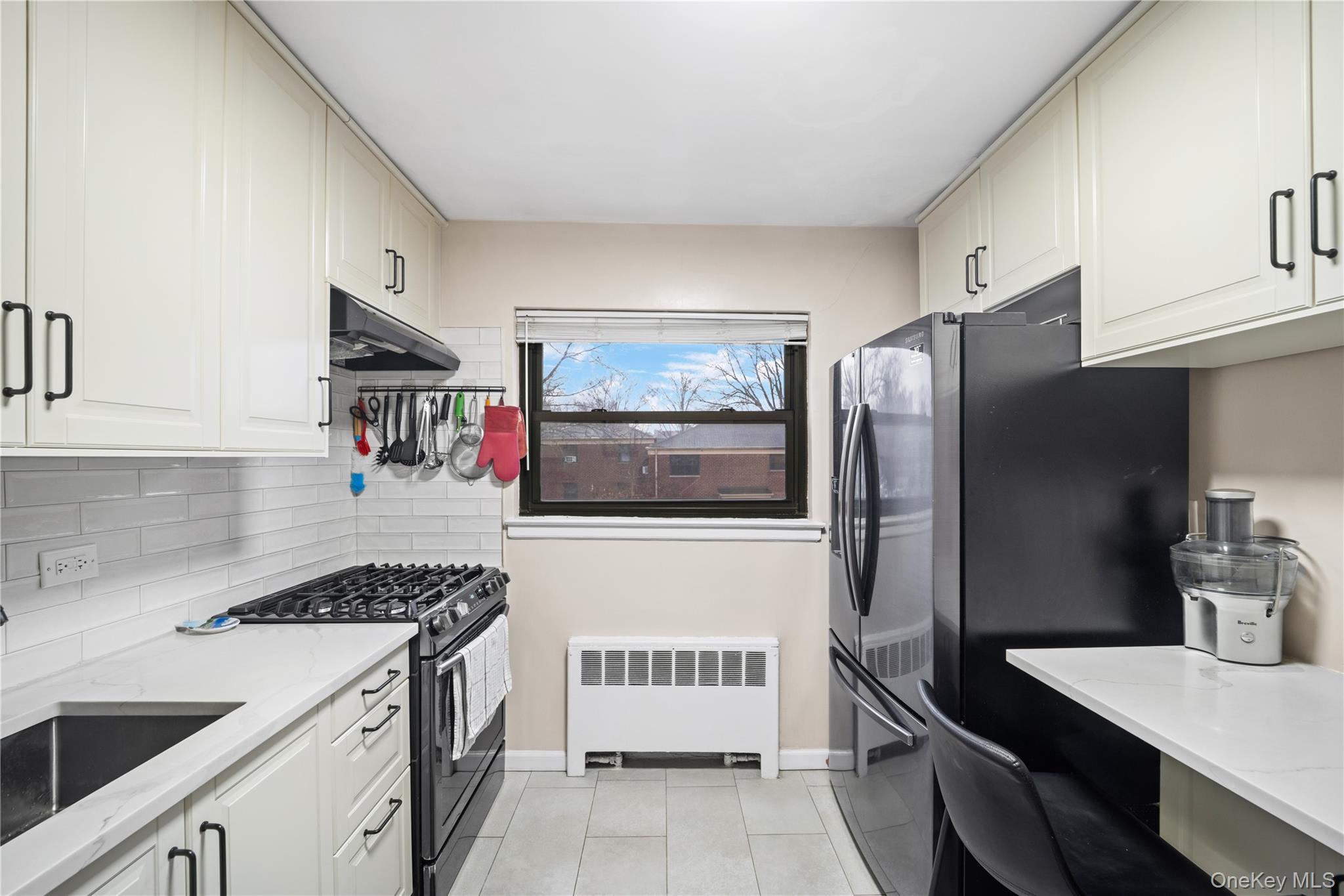 #12 photo, 73-19 220th Street, Bayside , NY 11364