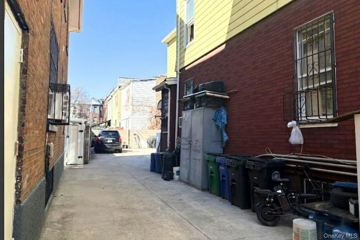 #3 photo, 8315 Pettit Avenue, Elmhurst , NY 11373