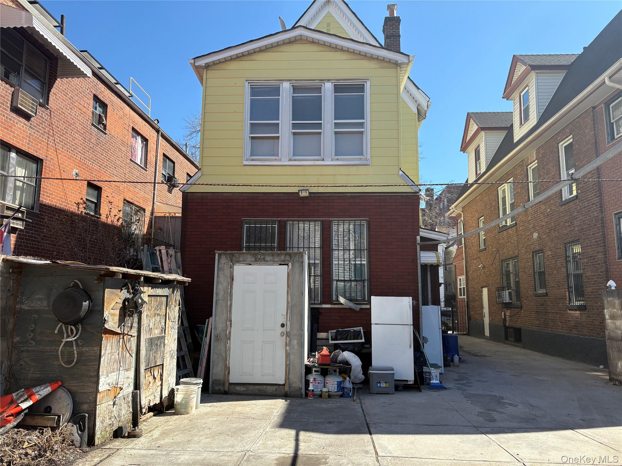 #4 photo, 8315 Pettit Avenue, Elmhurst , NY 11373