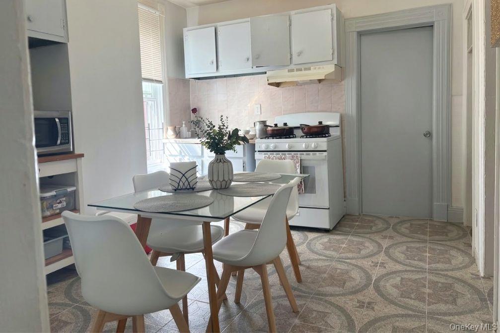 #5 photo, 8315 Pettit Avenue, Elmhurst , NY 11373