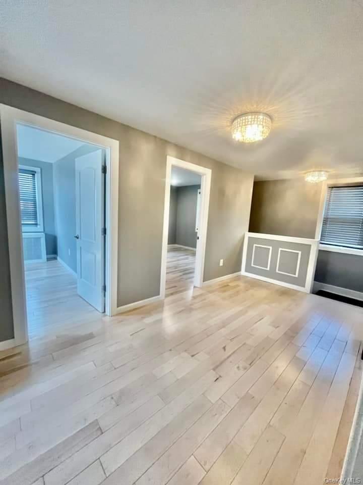 #3 photo, 118 Sheridan Avenue, Williston Park , NY 11596