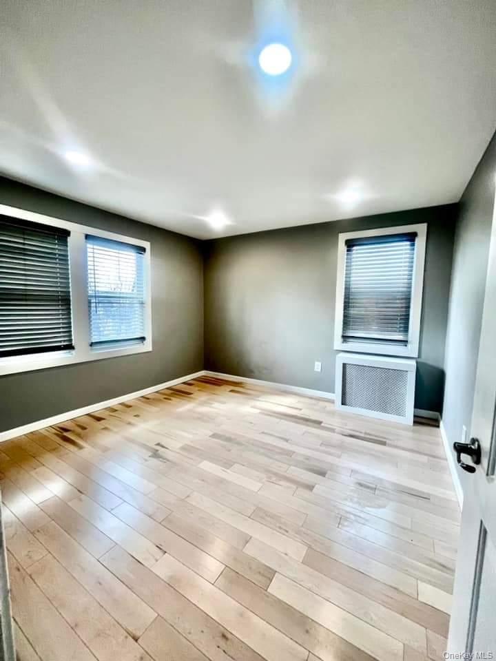 #5 photo, 118 Sheridan Avenue, Williston Park , NY 11596