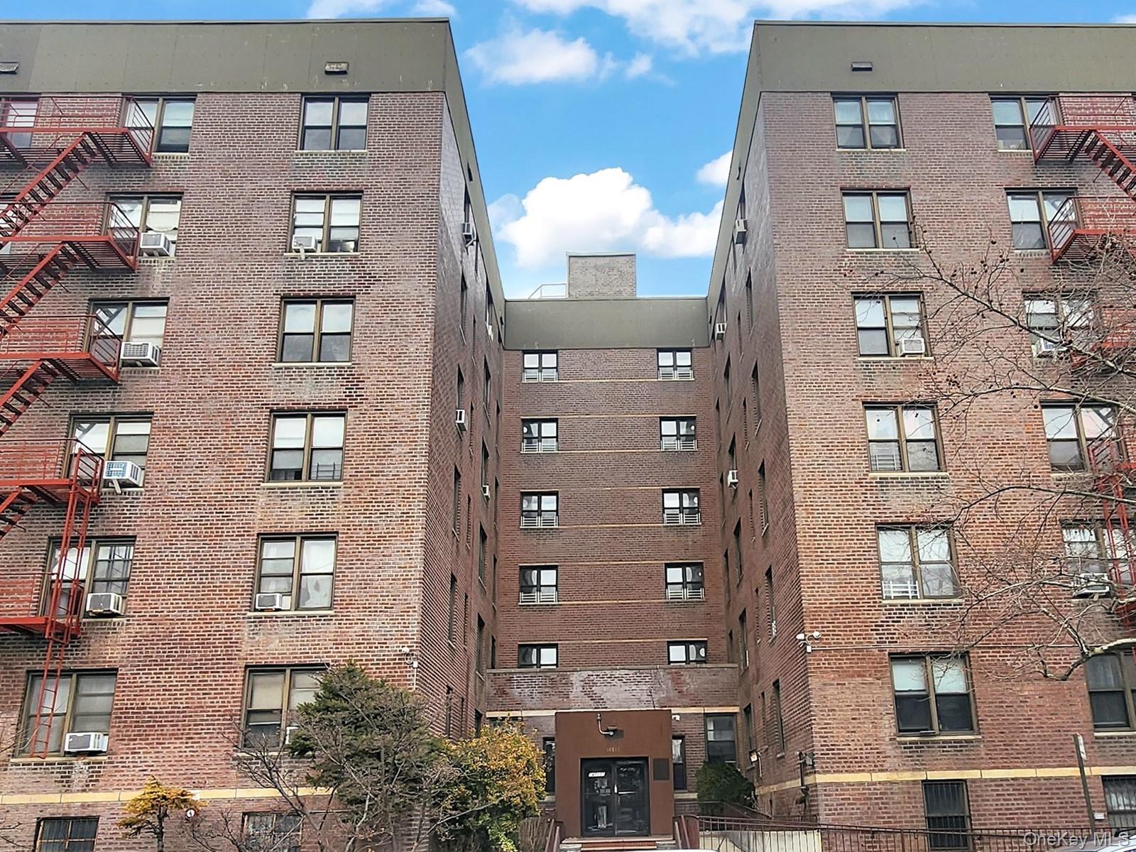 #6 photo, 147-37 Roosevelt Avenue, Flushing , NY 11354