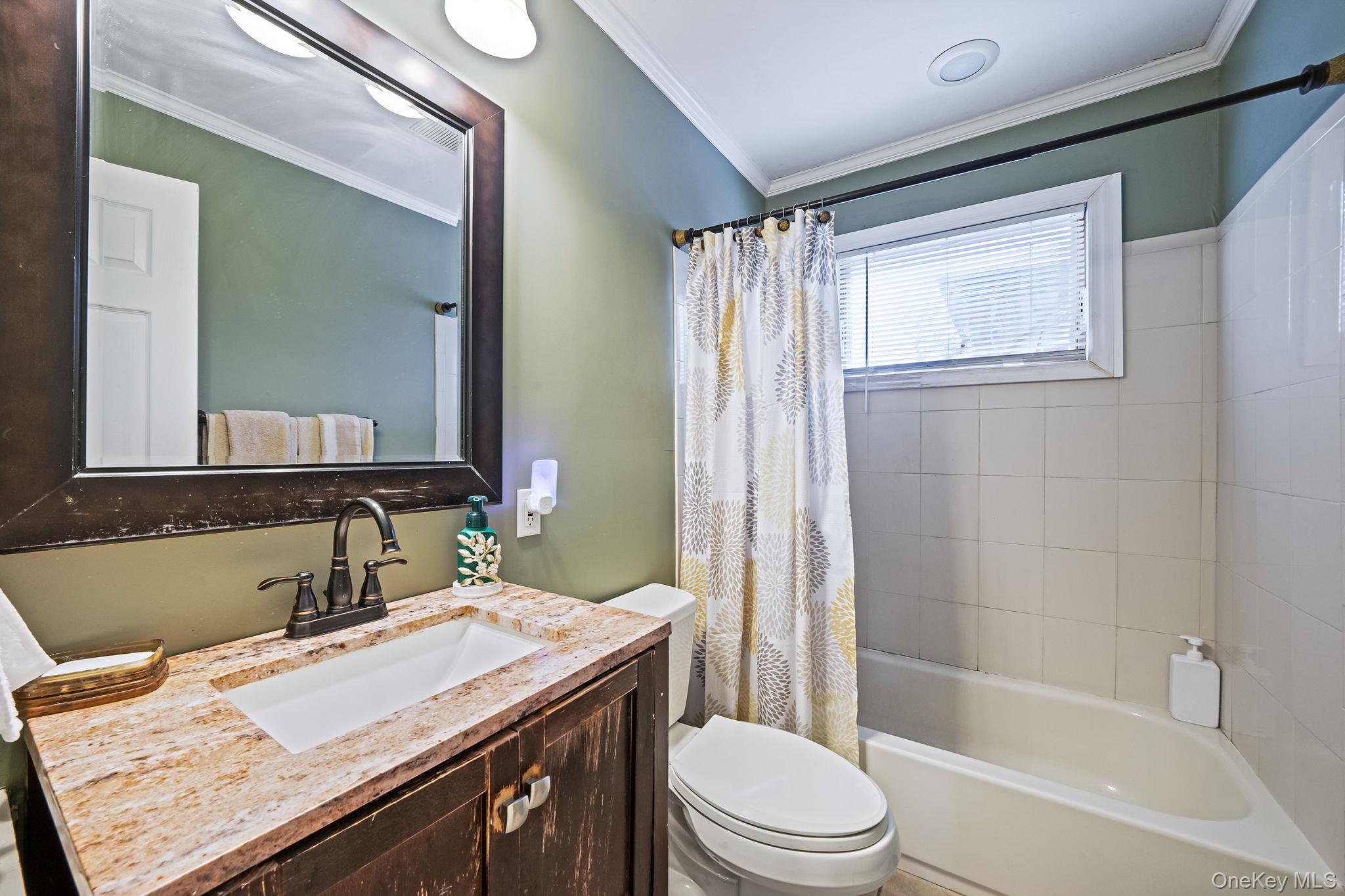 #11 photo, 24 Lantern Street, Huntington , NY 11743