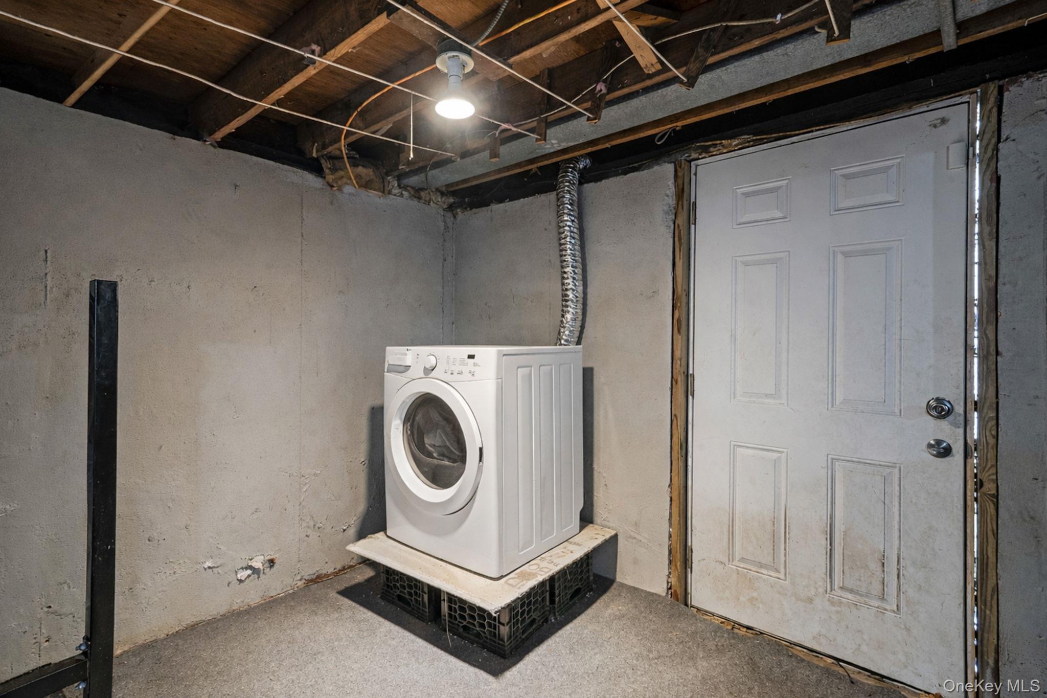 #17 photo, 24 Lantern Street, Huntington , NY 11743