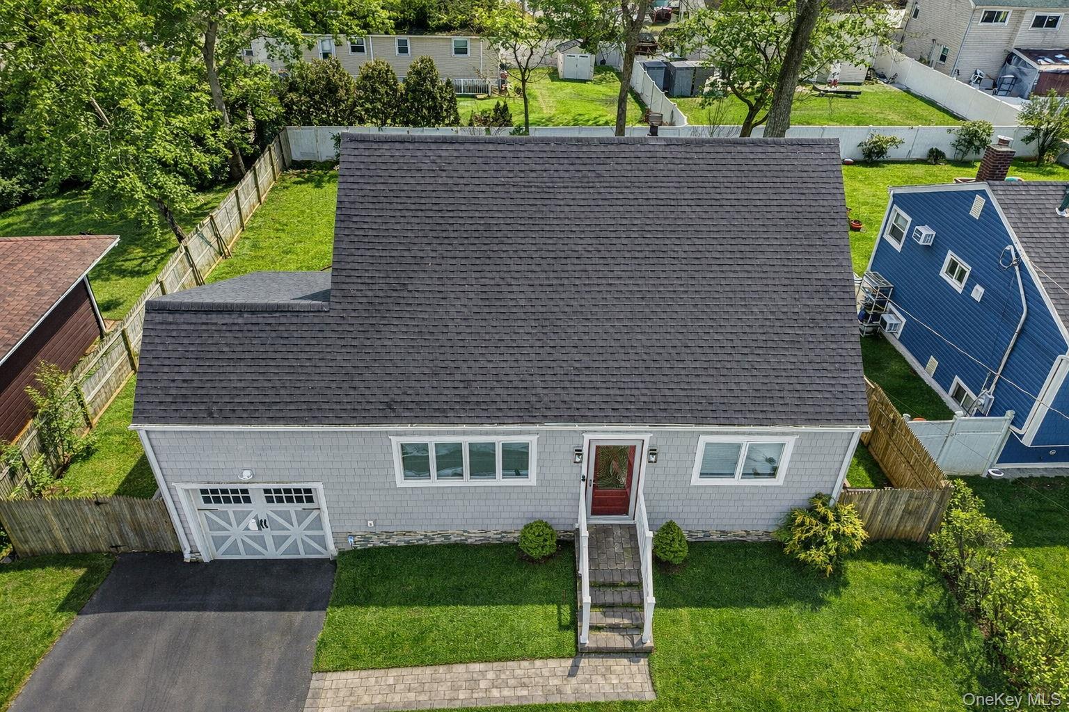 #20 photo, 24 Lantern Street, Huntington , NY 11743