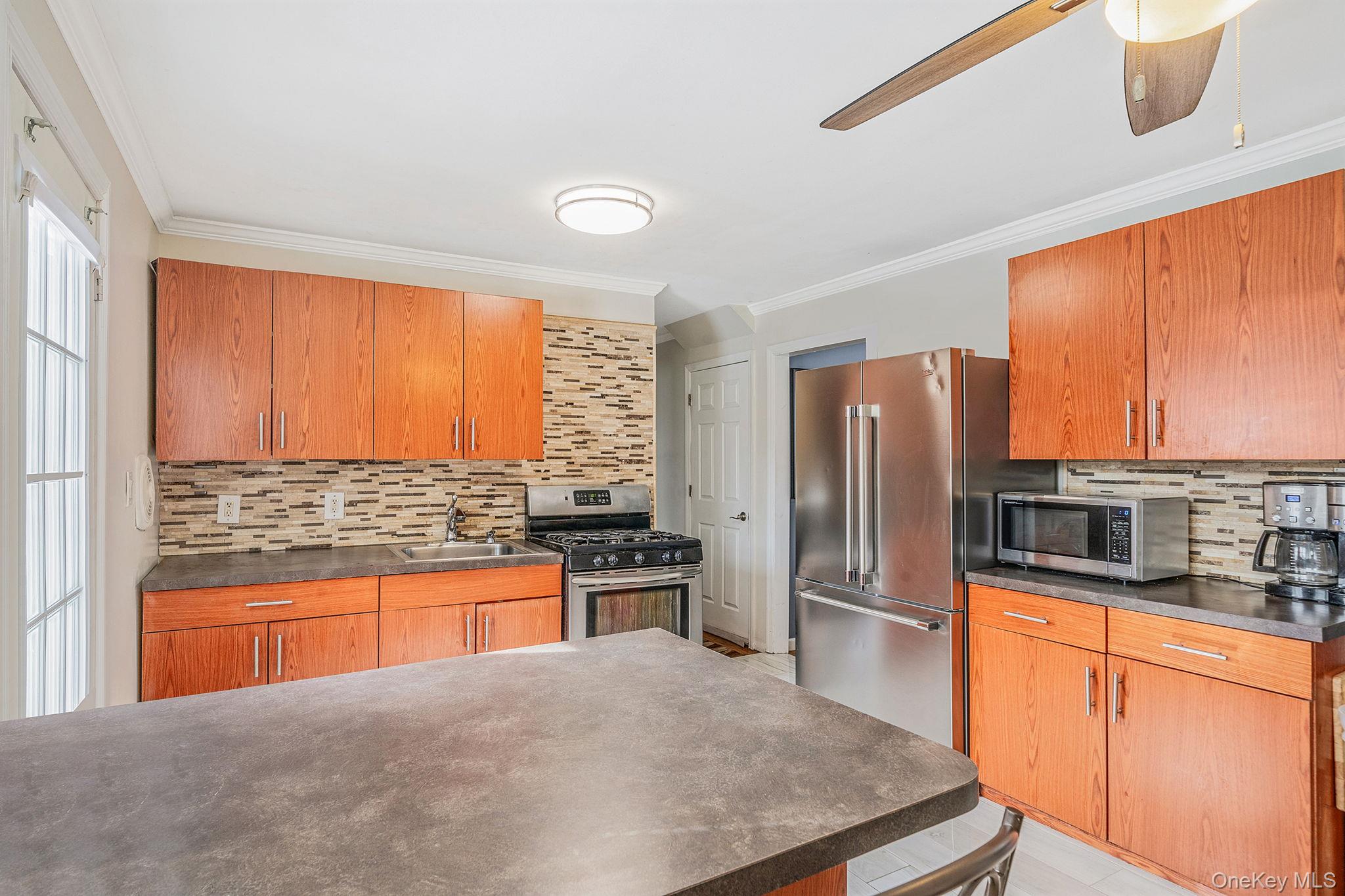 #5 photo, 24 Lantern Street, Huntington , NY 11743