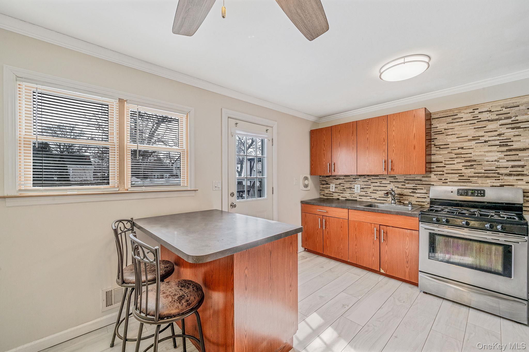 #6 photo, 24 Lantern Street, Huntington , NY 11743