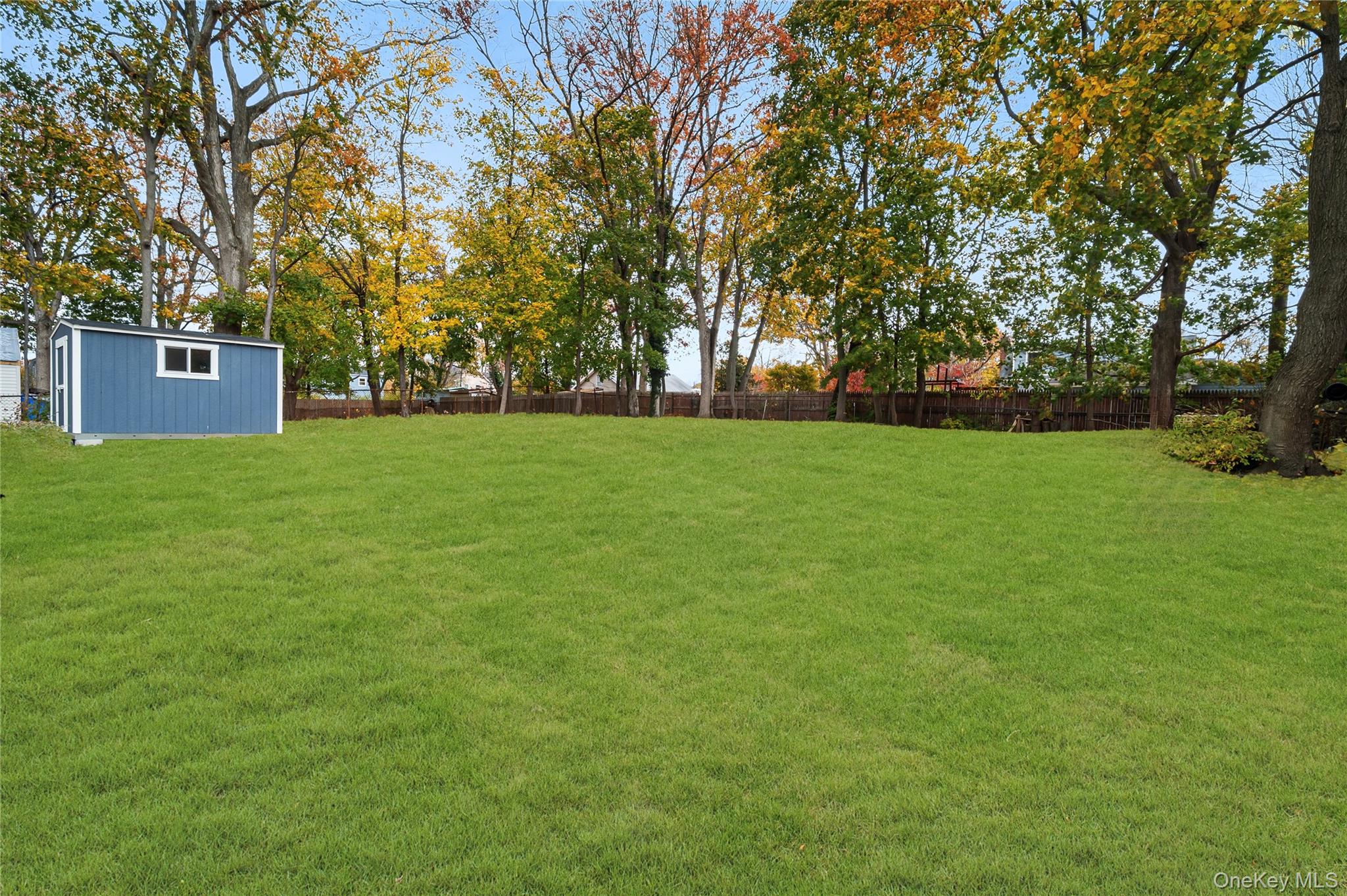 #13 photo, 1043 Wilson Boulevard, सफ़ोक काउंटी Central Islip , NY 11722